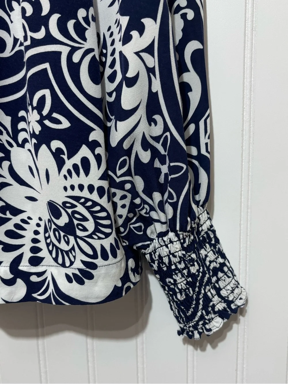 Boden Navy Blue White Scroll Print Smocked Sleeve Blouse US 10 Timeless Top Chic